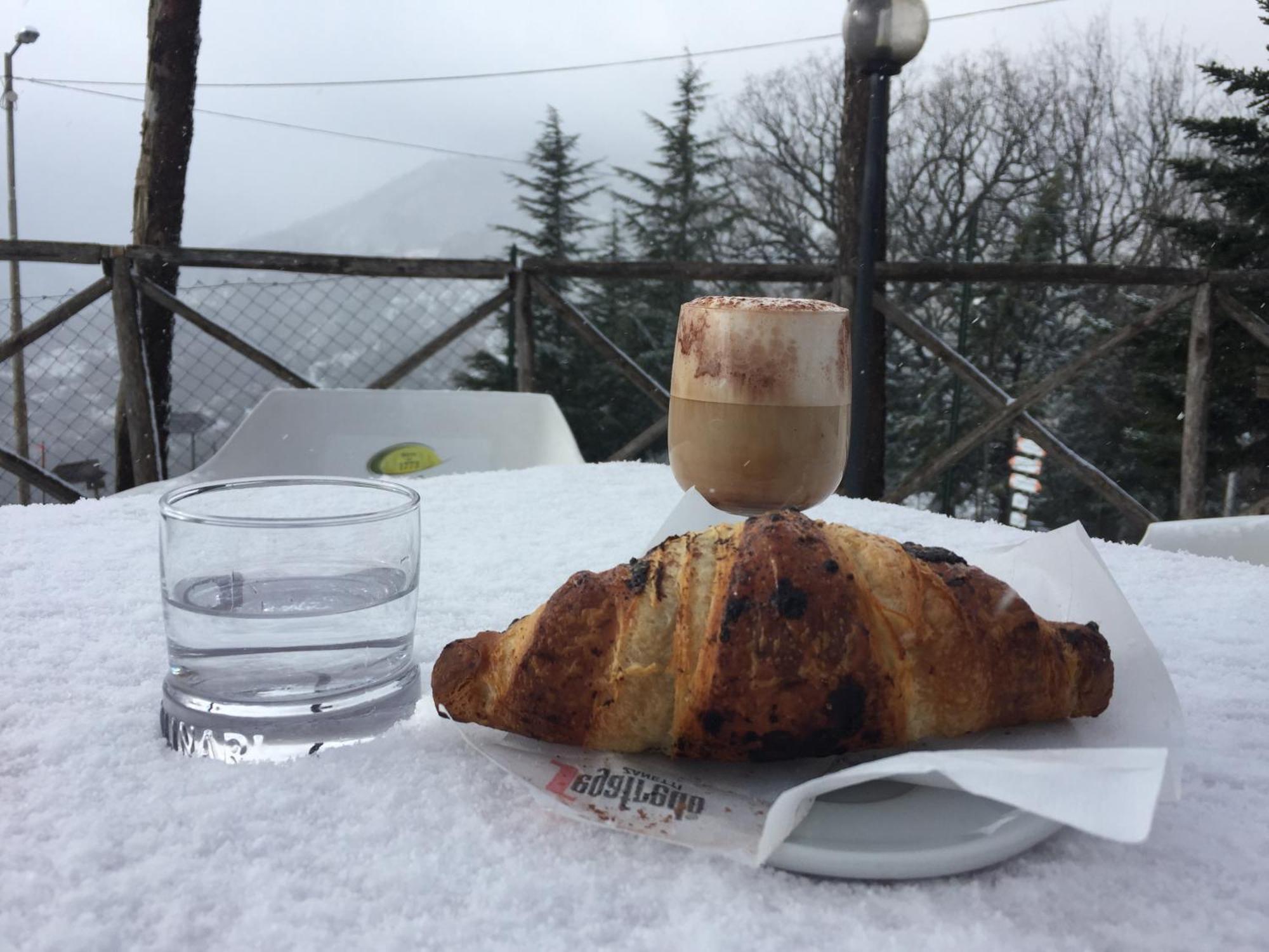 Ambrosia Hostel Alessandria del Carretto Экстерьер фото