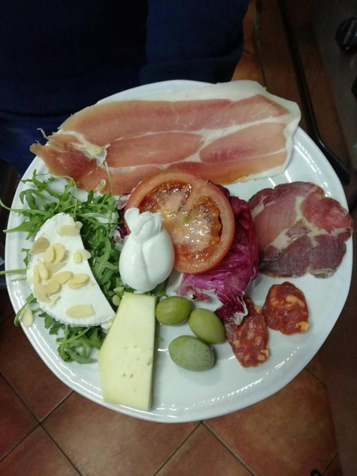 Ambrosia Hostel Alessandria del Carretto Экстерьер фото